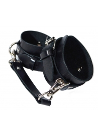 Черные кожаные наручники с соединением на карабинах - Лунный свет - купить с доставкой в Санкт-Петербурге
