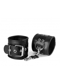 Черные кожаные наручники с ремешком с двумя карабинами на концах - Sitabella - купить с доставкой в Санкт-Петербурге