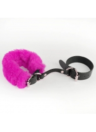 Черные кожаные наручники со съемной ярко-розовой опушкой - Sitabella - купить с доставкой в Санкт-Петербурге