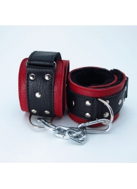 Красно-чёрные кожаные наручники с меховым подкладом - БДСМ Арсенал - купить с доставкой в Санкт-Петербурге