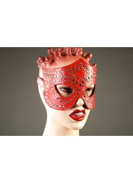 Красная маска-очки с фурнитурой в виде заклепок - Подиум - купить с доставкой в Санкт-Петербурге