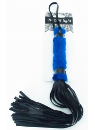 Нежная плеть с синим мехом BDSM Light - 43 см. - БДСМ Арсенал - купить с доставкой в Санкт-Петербурге