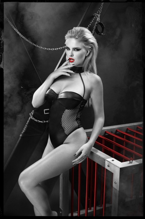 Сексапильное боди Keto с сетчатыми вставками и вырезом на спинке - Demoniq купить с доставкой