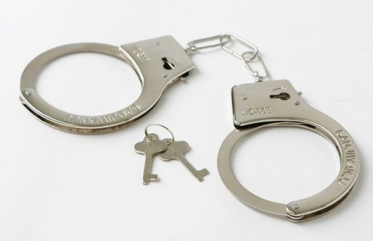 Серебристые наручники с ключиками - Сима-Ленд - купить с доставкой в Санкт-Петербурге