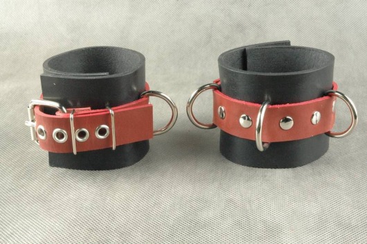 Чёрные не подшитые наручники с 3 сварными D-кольцами - Beastly - купить с доставкой в Санкт-Петербурге