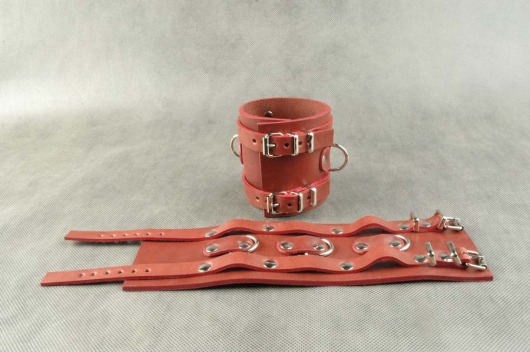 Широкие красные не подшитые наручники - Beastly - купить с доставкой в Санкт-Петербурге