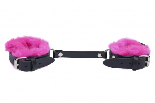 Черные базовые наручники из кожи с розовой опушкой - Лунный свет - купить с доставкой в Санкт-Петербурге