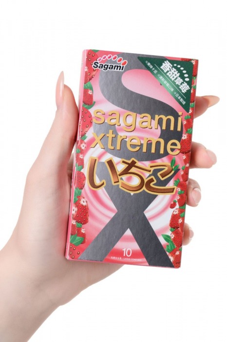 Презервативы Sagami Xtreme Strawberry c ароматом клубники - 10 шт. - Sagami - купить с доставкой в Санкт-Петербурге
