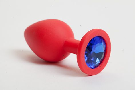Красная силиконовая анальная пробка с синим стразом - 8,2 см. - 4sexdreaM - купить с доставкой в Санкт-Петербурге