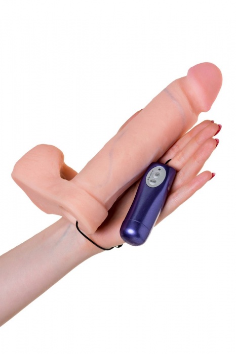 Страпон с 2 насадками и вибрацией UniStrap - 20 и 18 см. - LOVETOY (А-Полимер) - купить с доставкой в Санкт-Петербурге