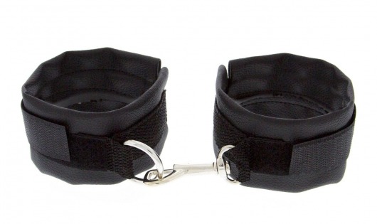 Чёрные полиуретановые наручники с карабином Beginners Wrist Restraints - Blush Novelties - купить с доставкой в Санкт-Петербурге