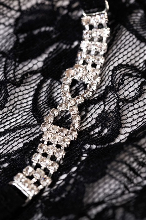 Трусики-стринги со стразами на поясе Fiona - Erolanta купить с доставкой