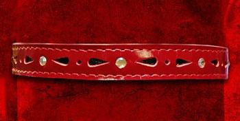 Красный декоративный ошейник со стразами - Подиум - купить с доставкой в Санкт-Петербурге